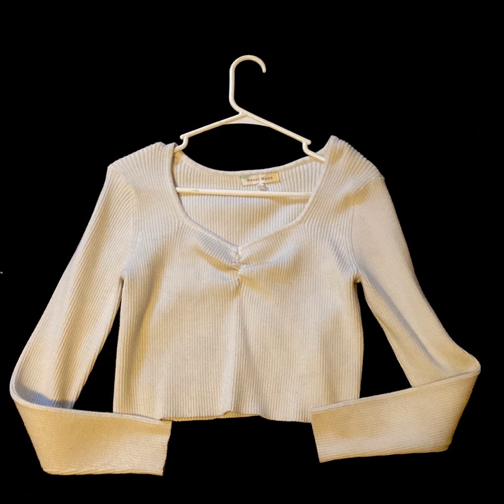 White sweater size L, worn a couple times.